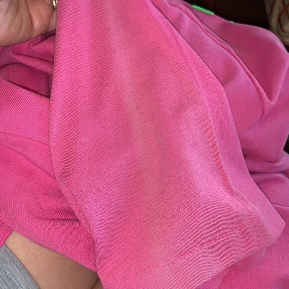 NWT 80s Bugle Boy pink T-shirt with embossing - Picture 10 of 10